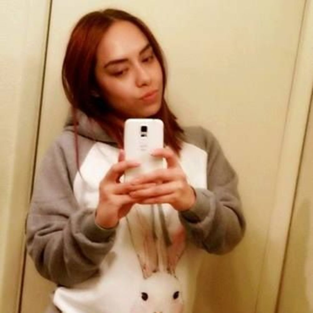 Meet your Posher, Eve